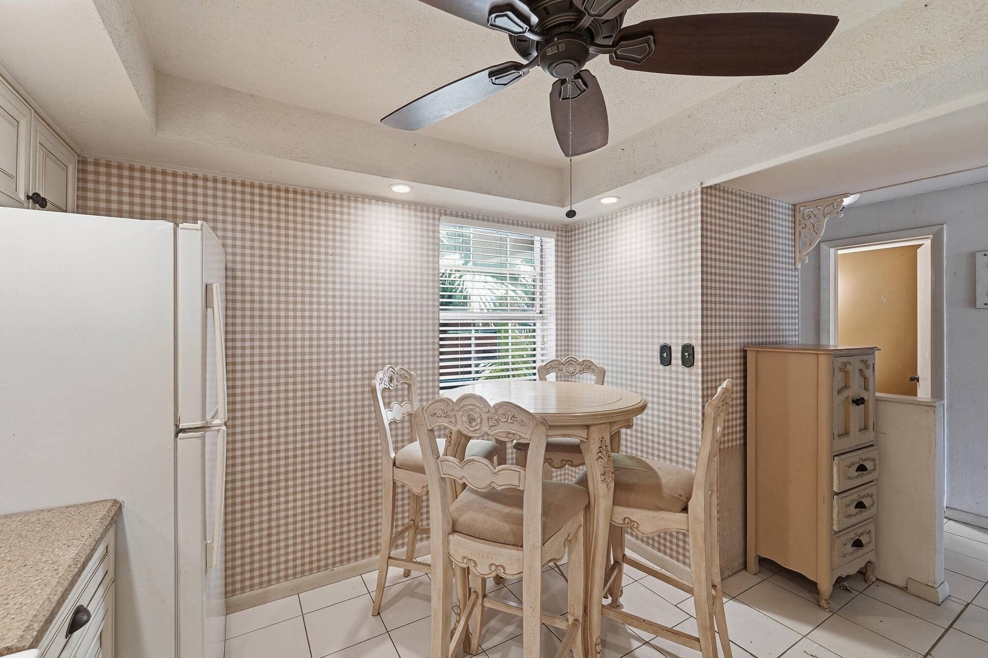 640 Tennis Club Drive, #103, Fort Lauderdale, FL 33311 13_dining area