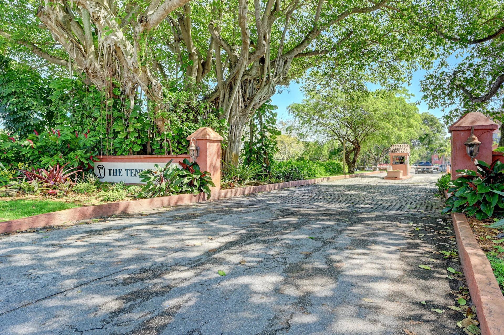 640 Tennis Club Drive, #103, Fort Lauderdale, FL 33311 17_dsc_5906and4more