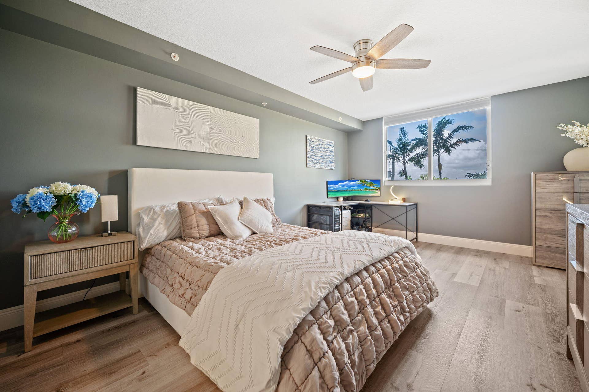 15-web-or-mls-2001-n-ocean-blvd-304