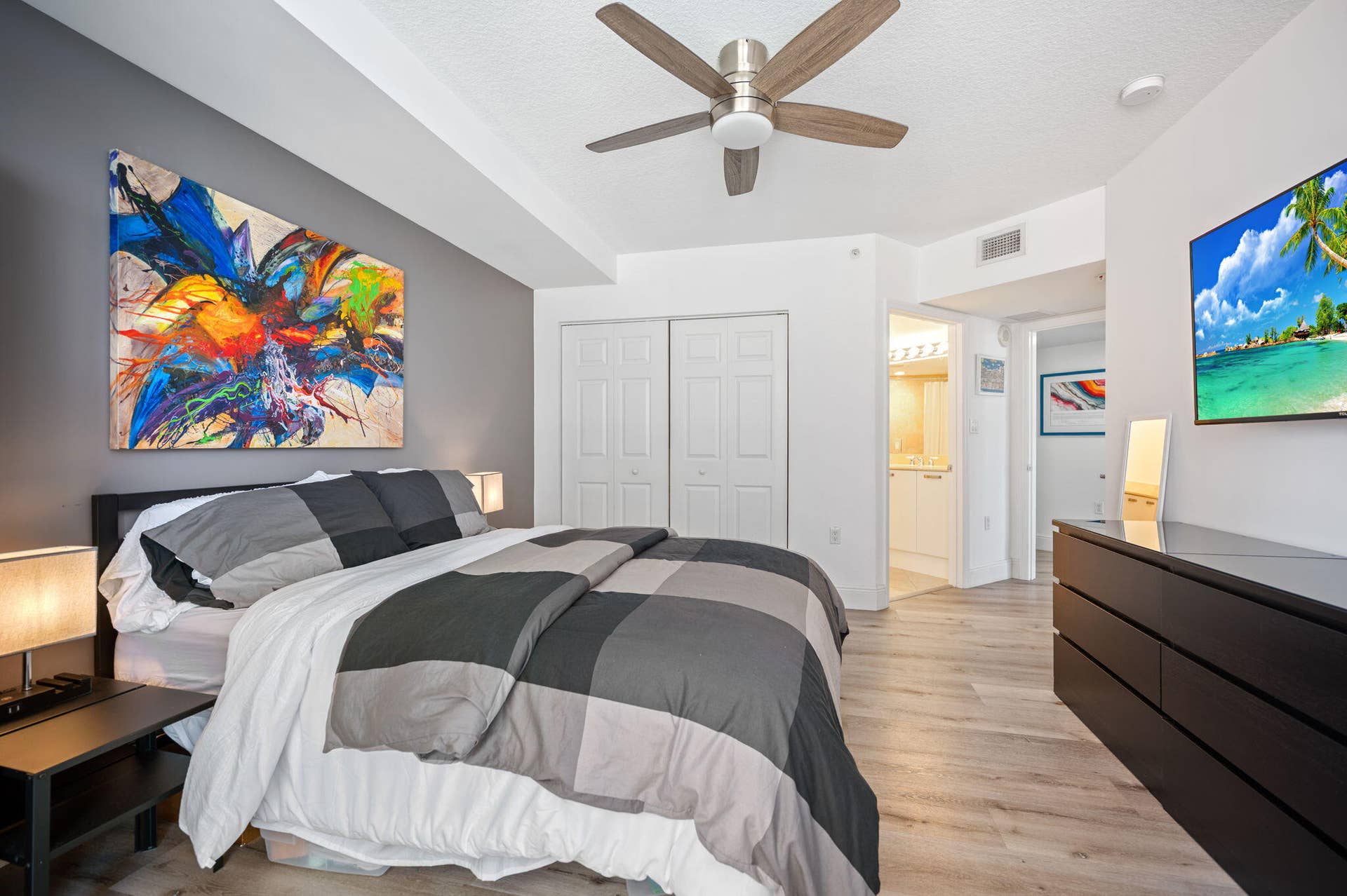 20-web-or-mls-2001-n-ocean-blvd-304