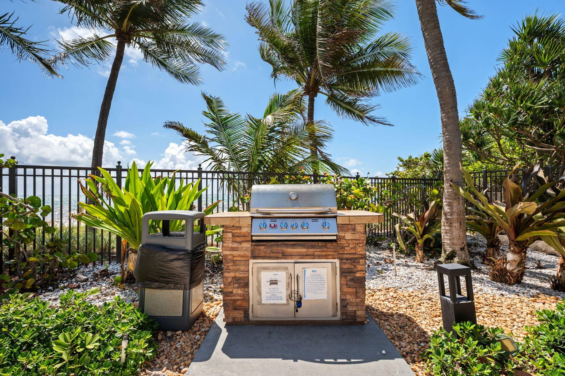 35-web-or-mls-2001-n-ocean-blvd-304