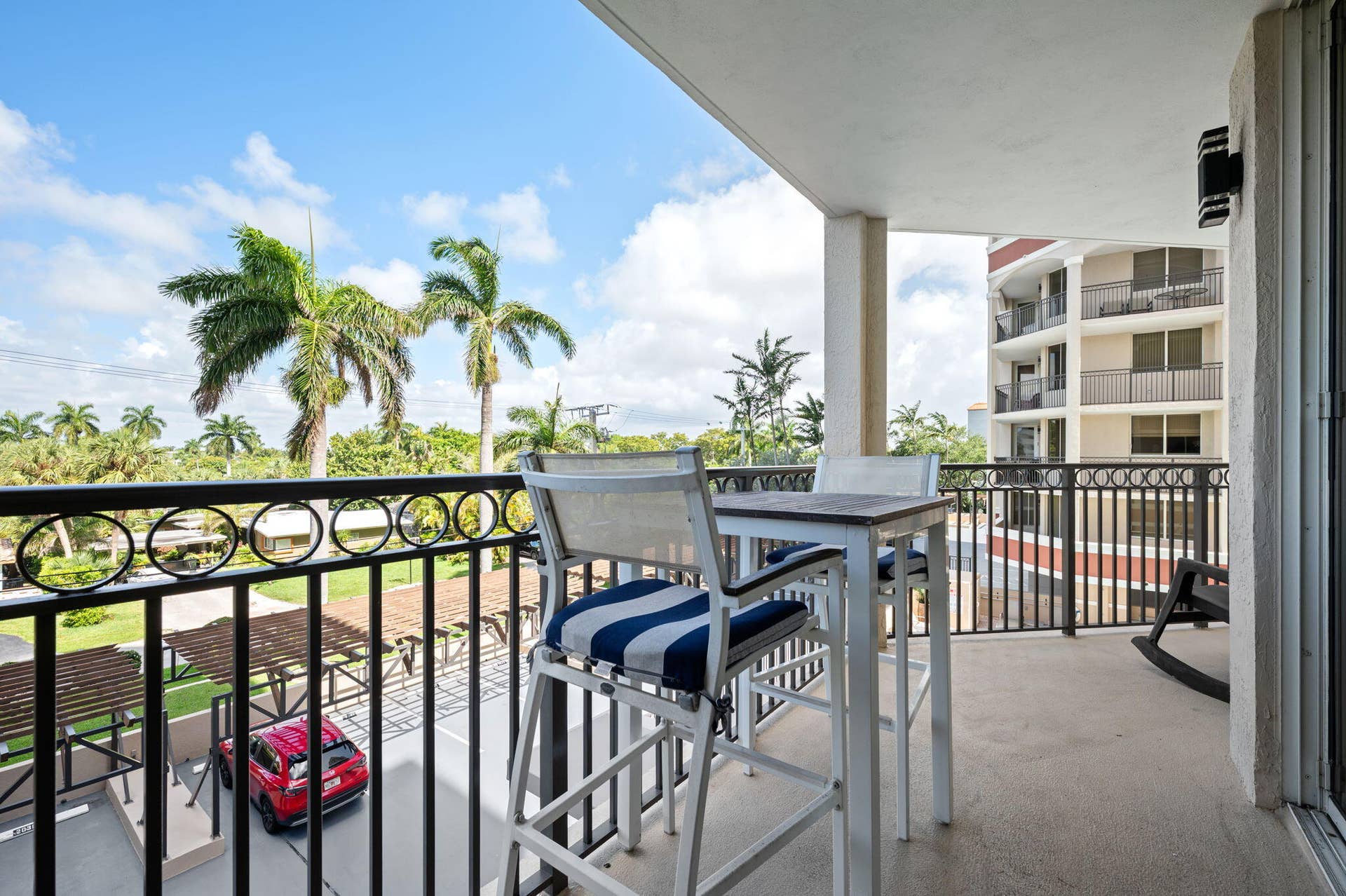 23-web-or-mls-2001-n-ocean-blvd-304