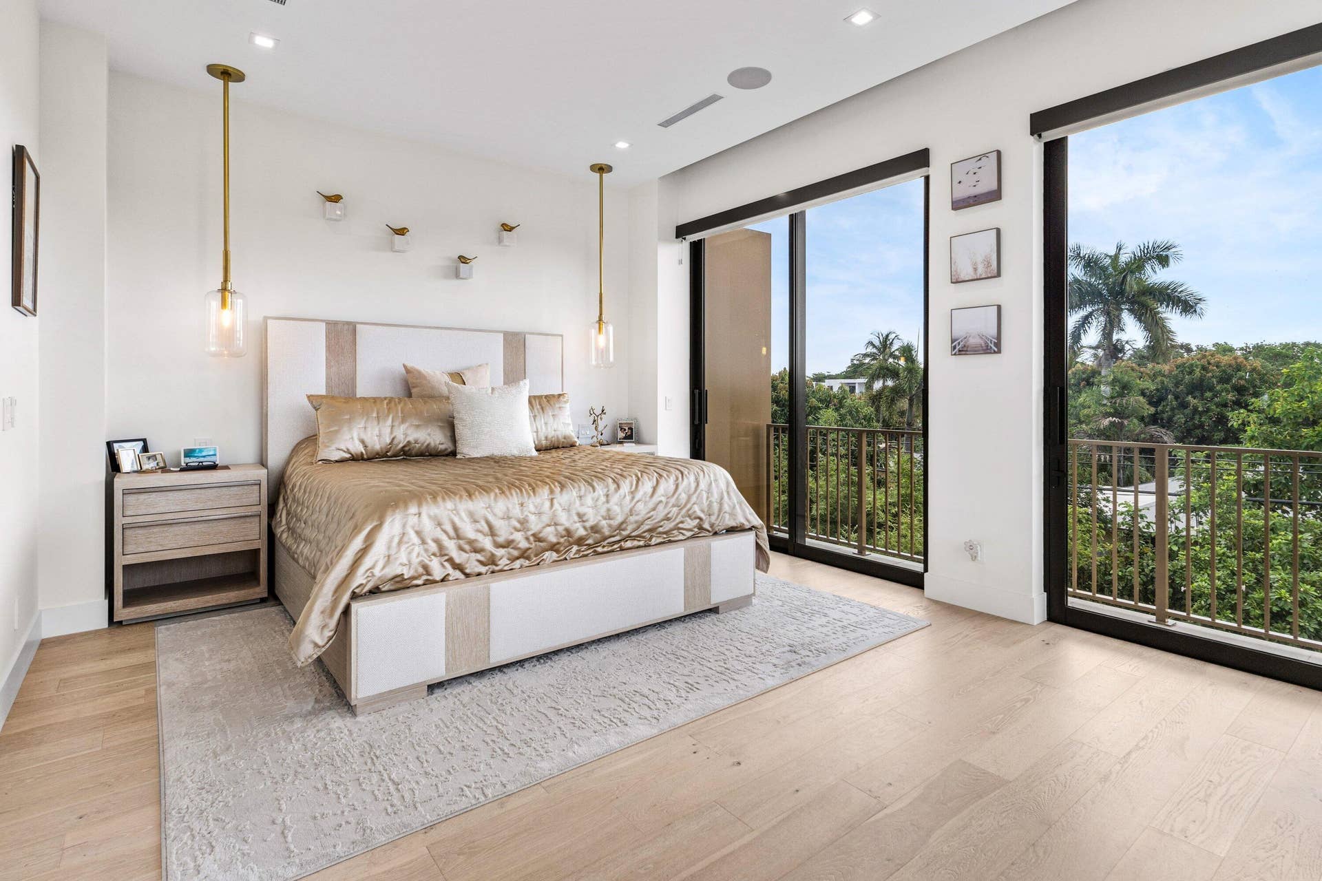 917 NE 8th Avenue, Delray Beach, FL 33483 024-917Northeast8thAvenue-DelrayBeach-FL