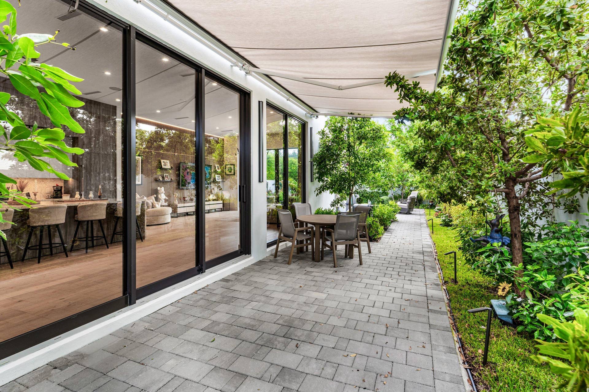 917 NE 8th Avenue, Delray Beach, FL 33483 036-917Northeast8thAvenue-DelrayBeach-FL