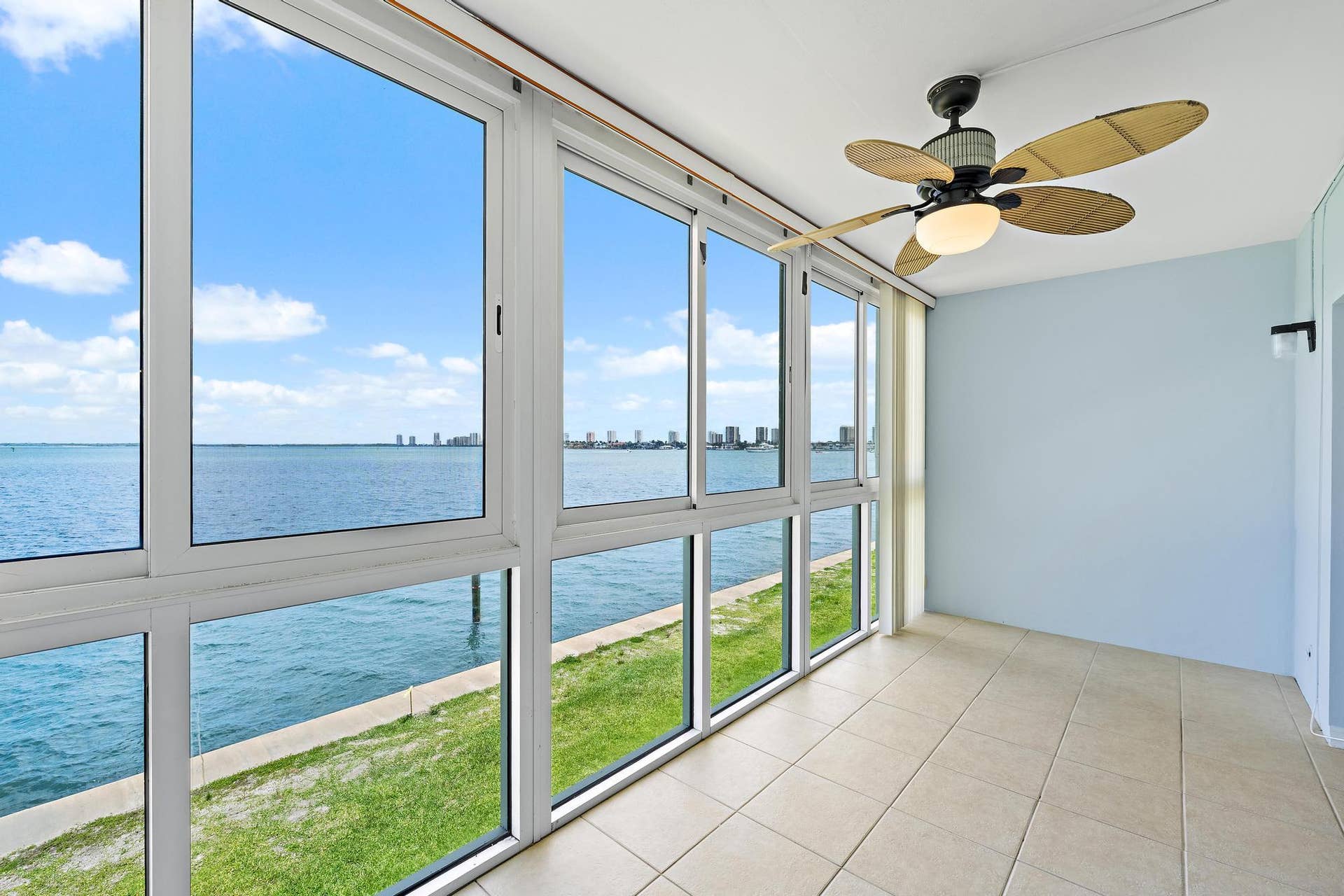 400 Wilma Circle, #206, Riviera Beach, FL 33404 400 Wilma Cir 206-8