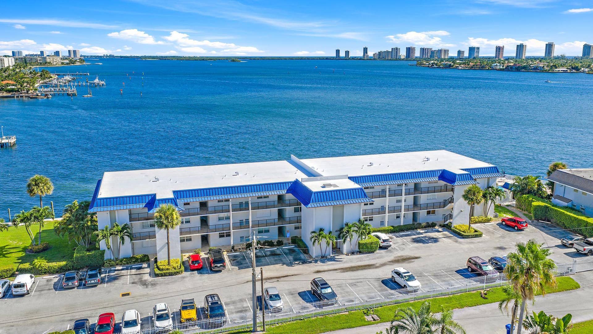 400 Wilma Circle, #206, Riviera Beach, FL 33404 Dolphin Point