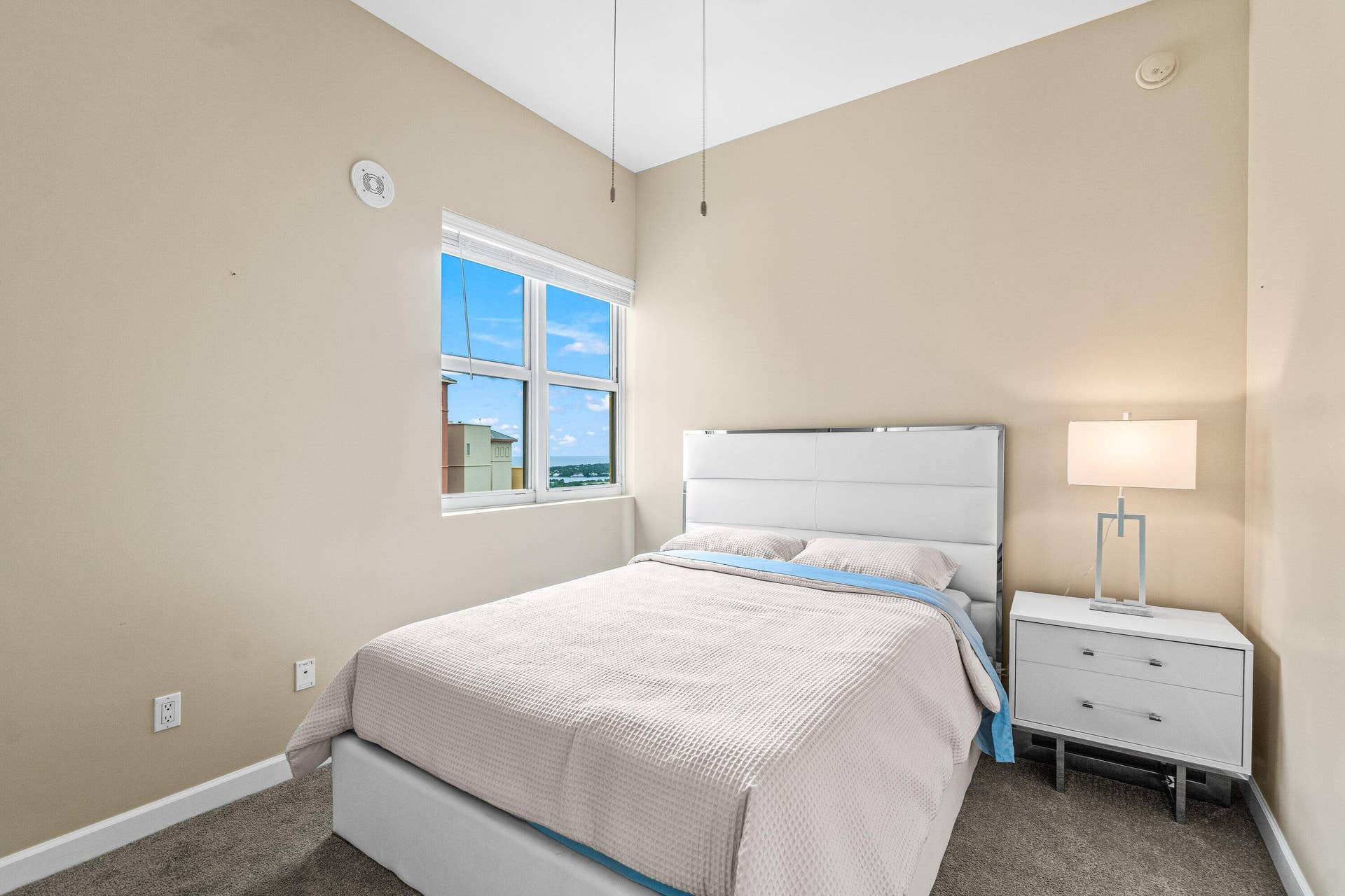 Guest Bedroom #1