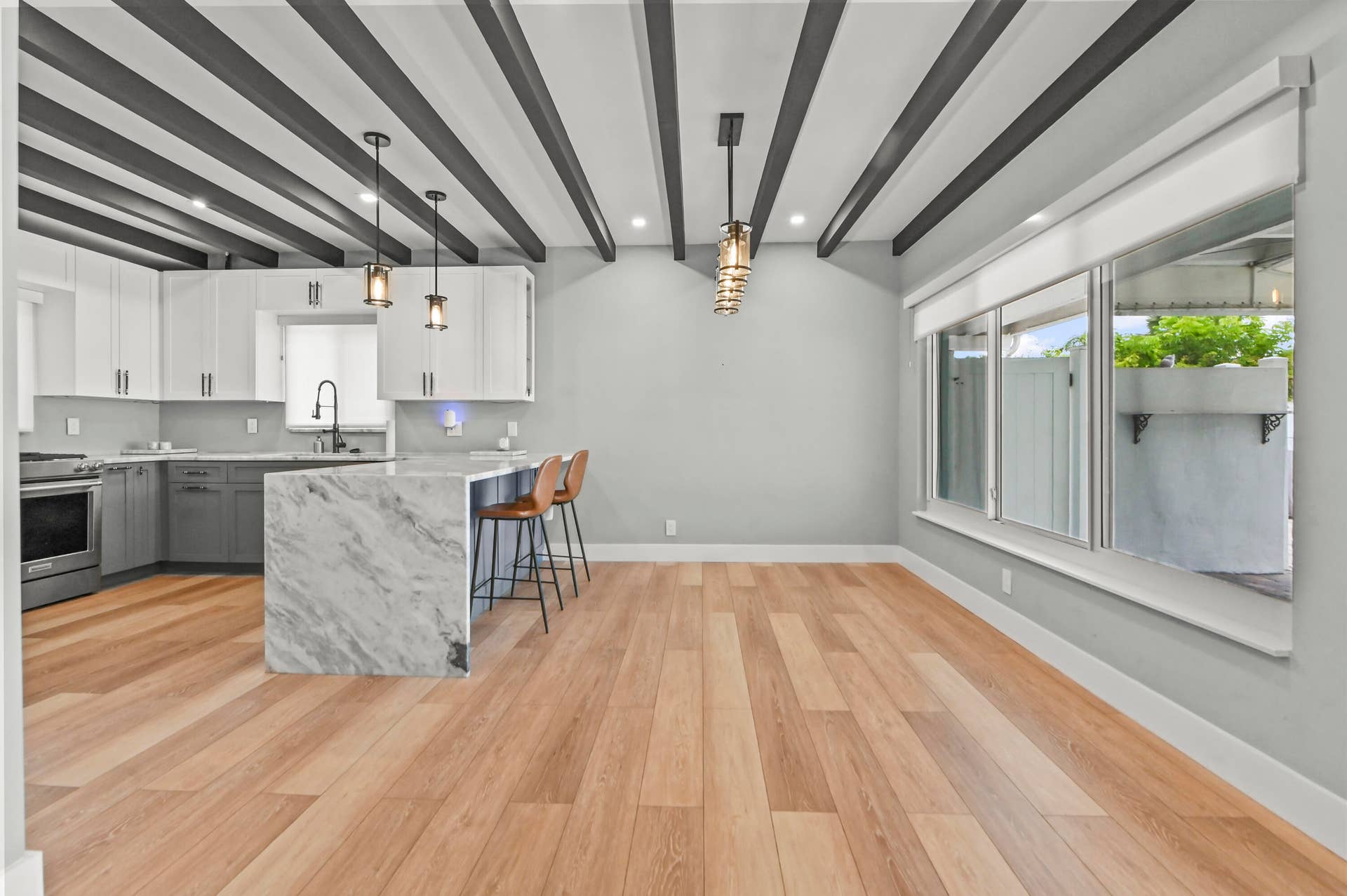 12 Dining area 01