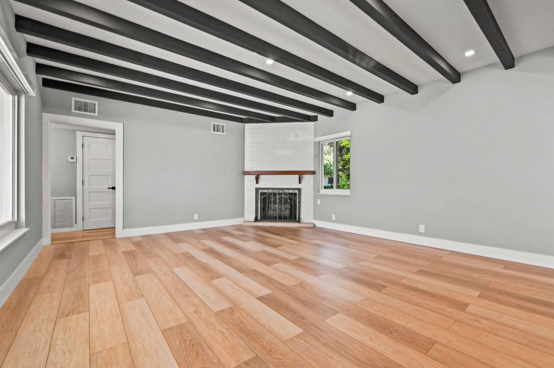 09 Living room 01