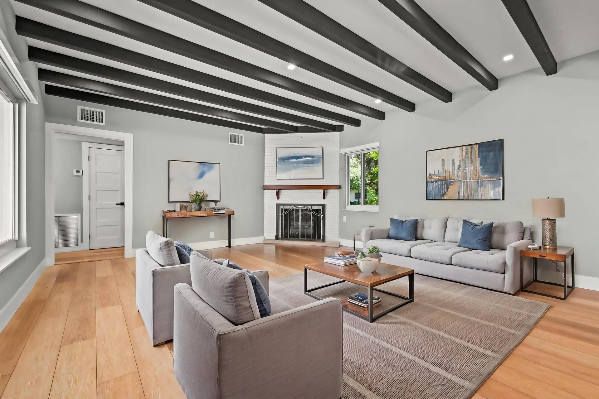 09-Living-room-01_VS