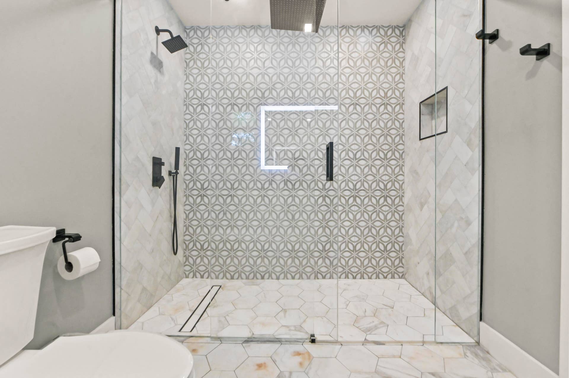 29 Bathroom 02