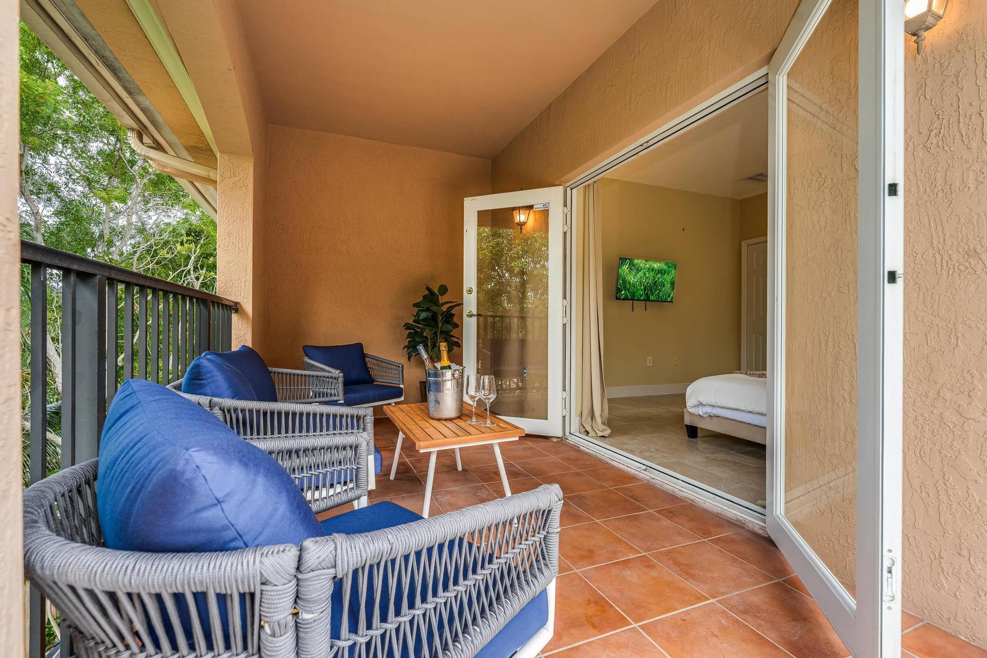 1721 SW 23rd Street, #1721, Fort Lauderdale, FL 33315 DSC051041