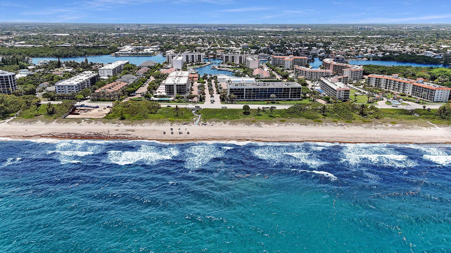 2697 N Ocean Boulevard, #F-505, Boca Raton, FL 33431 yacht-and-racquet-club-boca-raton-twilig