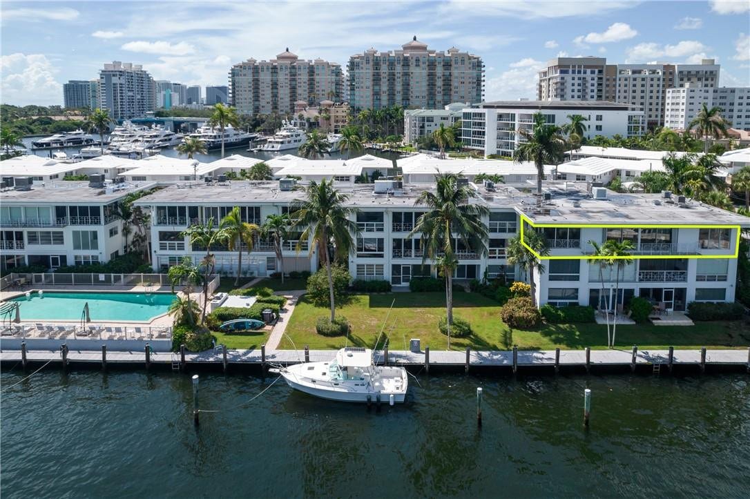 2717 Yacht Club Boulevard, #6e, Fort Lauderdale, Fort Lauderdale, FL 33304 building on the Bay