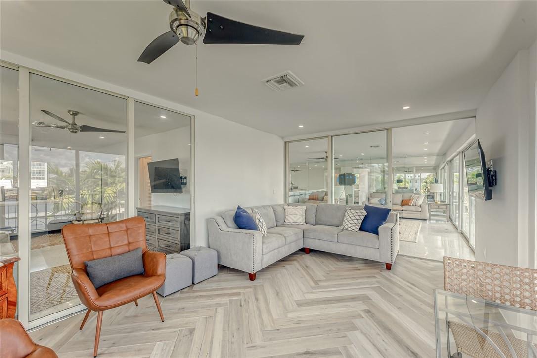 2717 Yacht Club Boulevard, #6e, Fort Lauderdale, Fort Lauderdale, FL 33304 enclosed patio