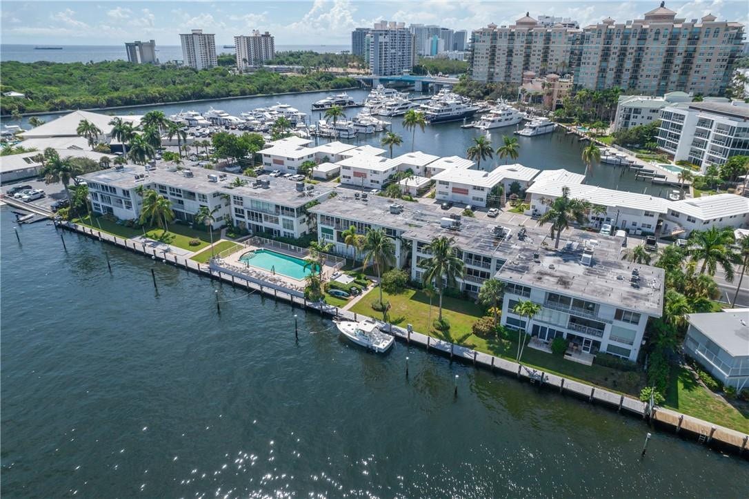 2717 Yacht Club Boulevard, #6e, Fort Lauderdale, Fort Lauderdale, FL 33304 nuilding on the Bay