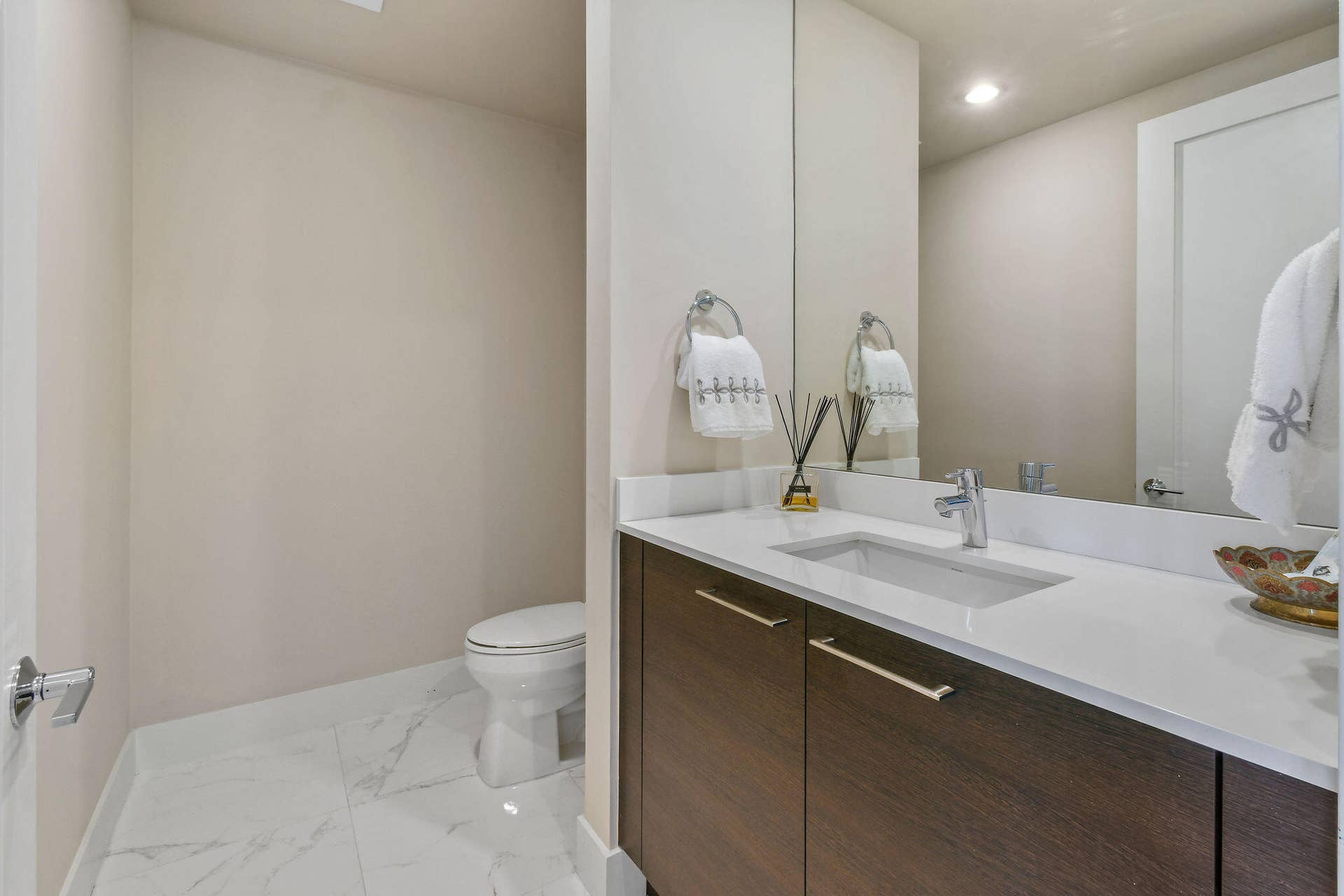 1 Water Club Way, #1602, North Palm Beach, FL 33408 1WaterClbWay#1602(44)