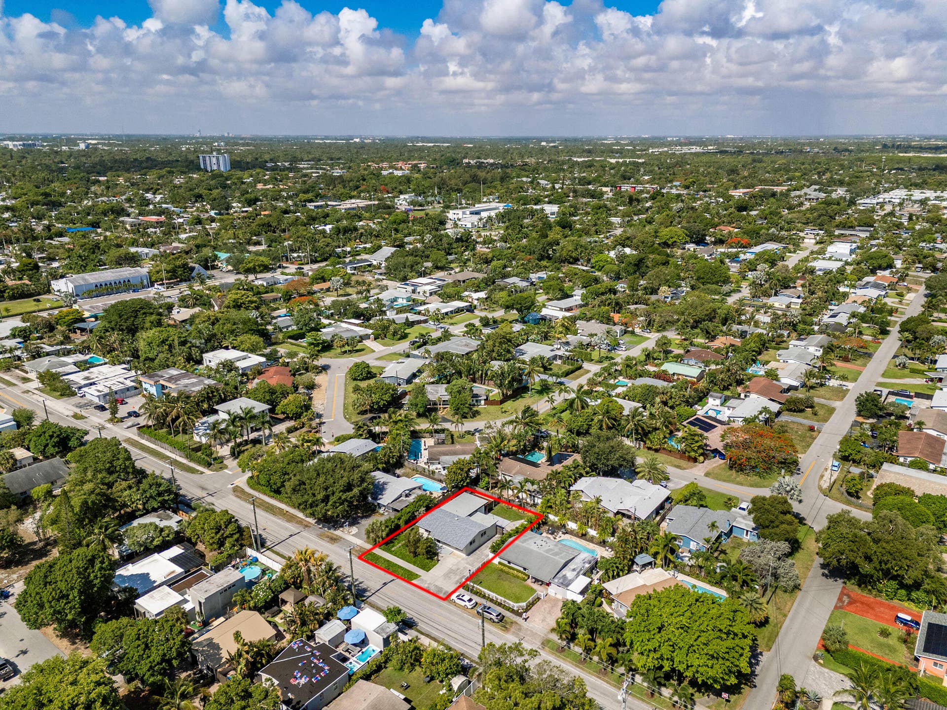 2733 NE 6th Avenue, Wilton Manors, FL 33334 Walk to Wilton Drive