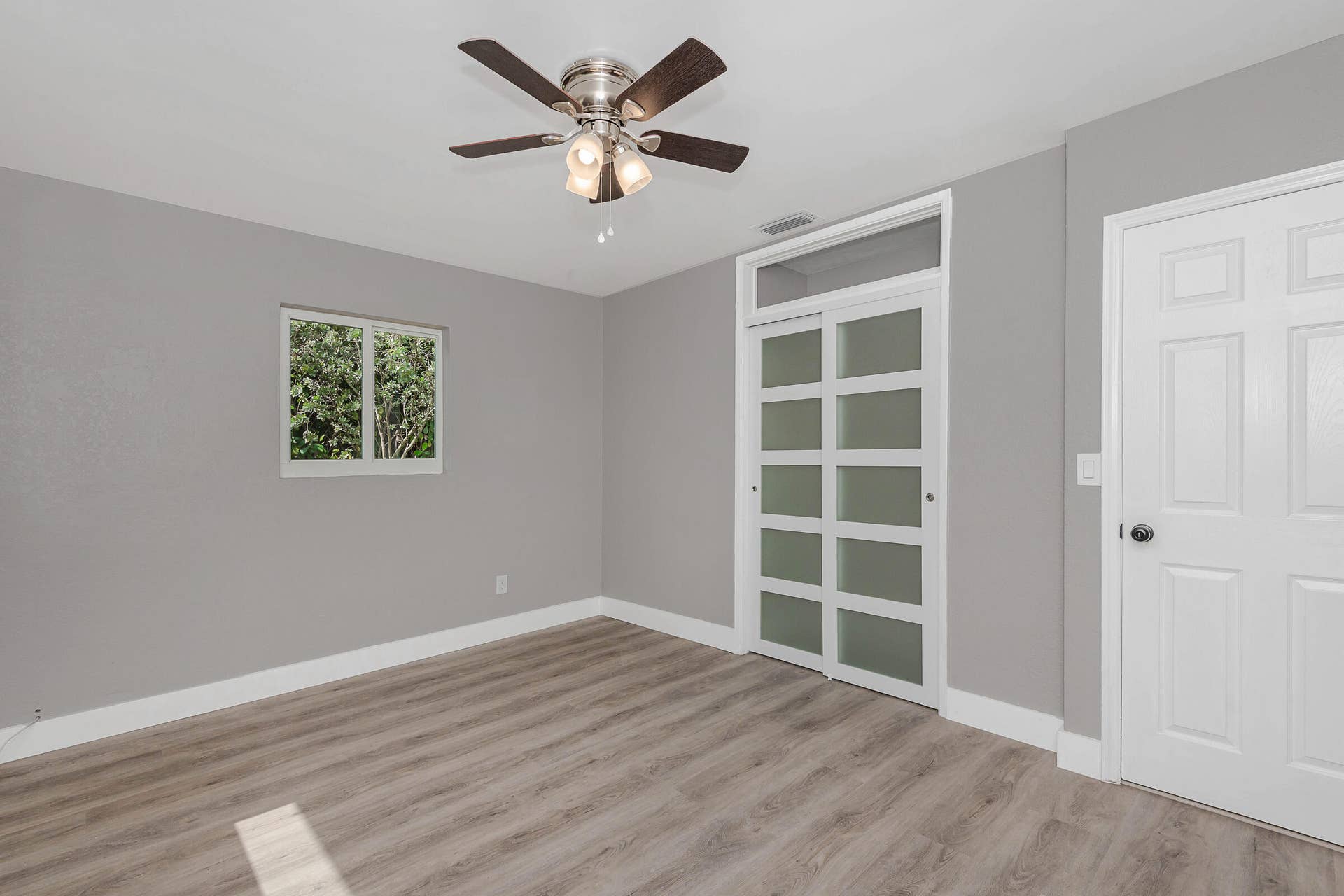 2733 NE 6th Avenue, Wilton Manors, FL 33334 Bedroom 1
