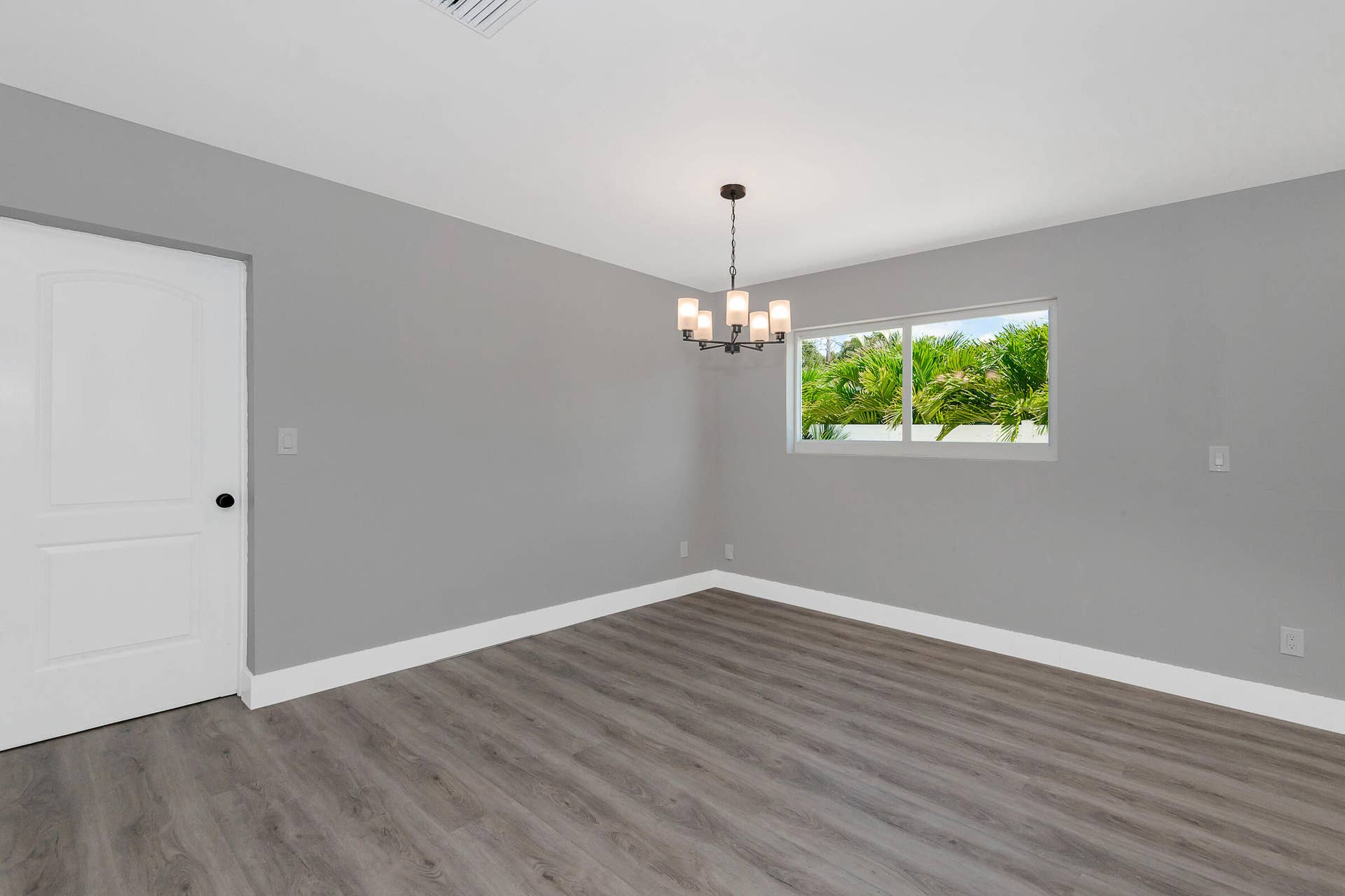 2733 NE 6th Avenue, Wilton Manors, FL 33334 Dining area