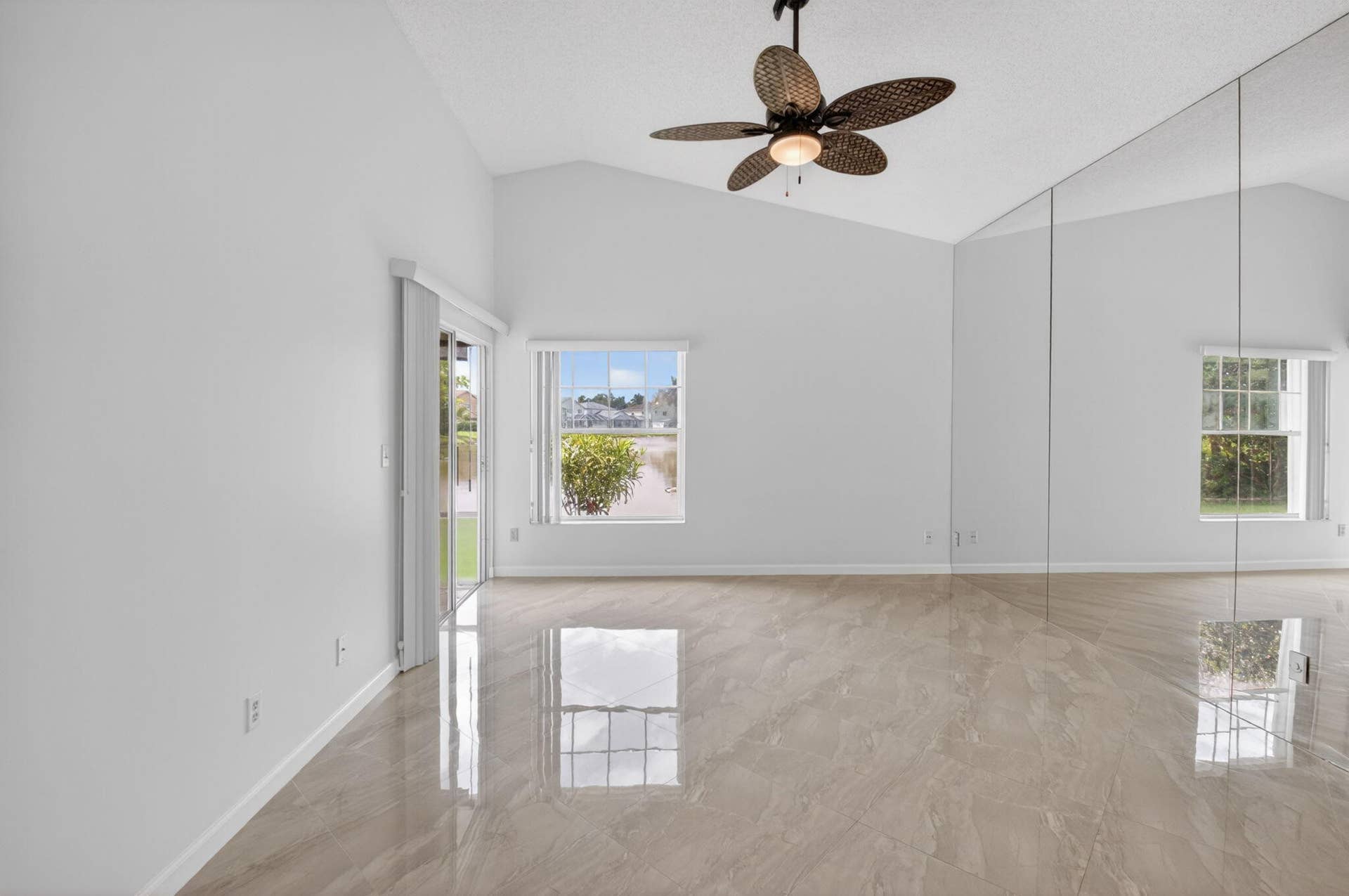 6413 Lansdowne Circle, Boynton Beach, FL 33472 Master Bedroom
