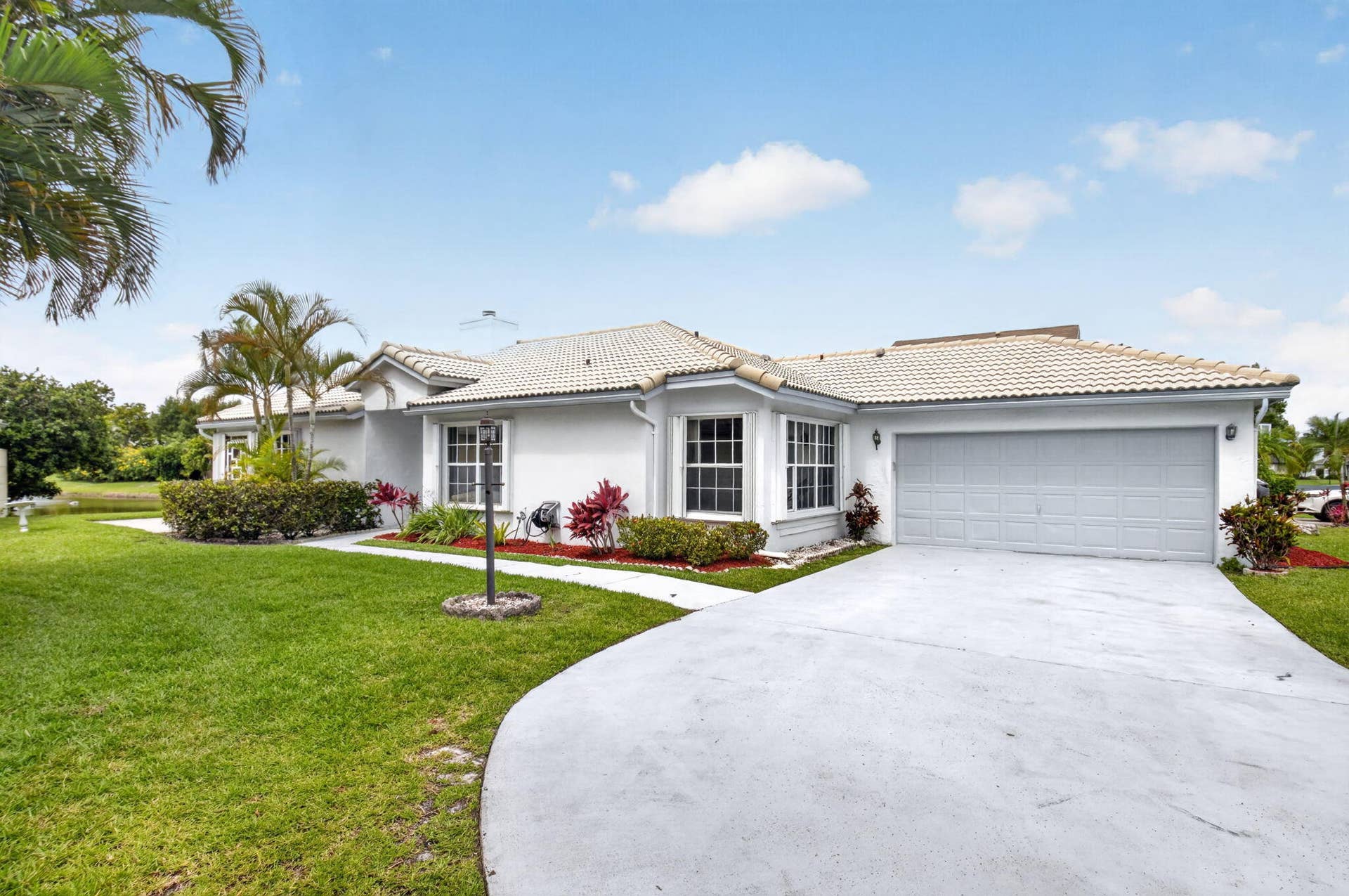 6413 Lansdowne Circle, Boynton Beach, FL 33472 Front