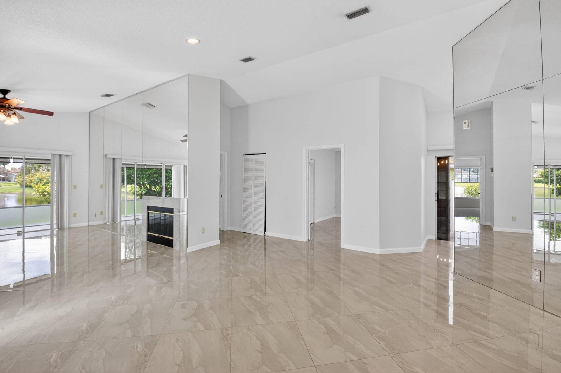 6413 Lansdowne Circle, Boynton Beach, FL 33472 View towards bedrooms