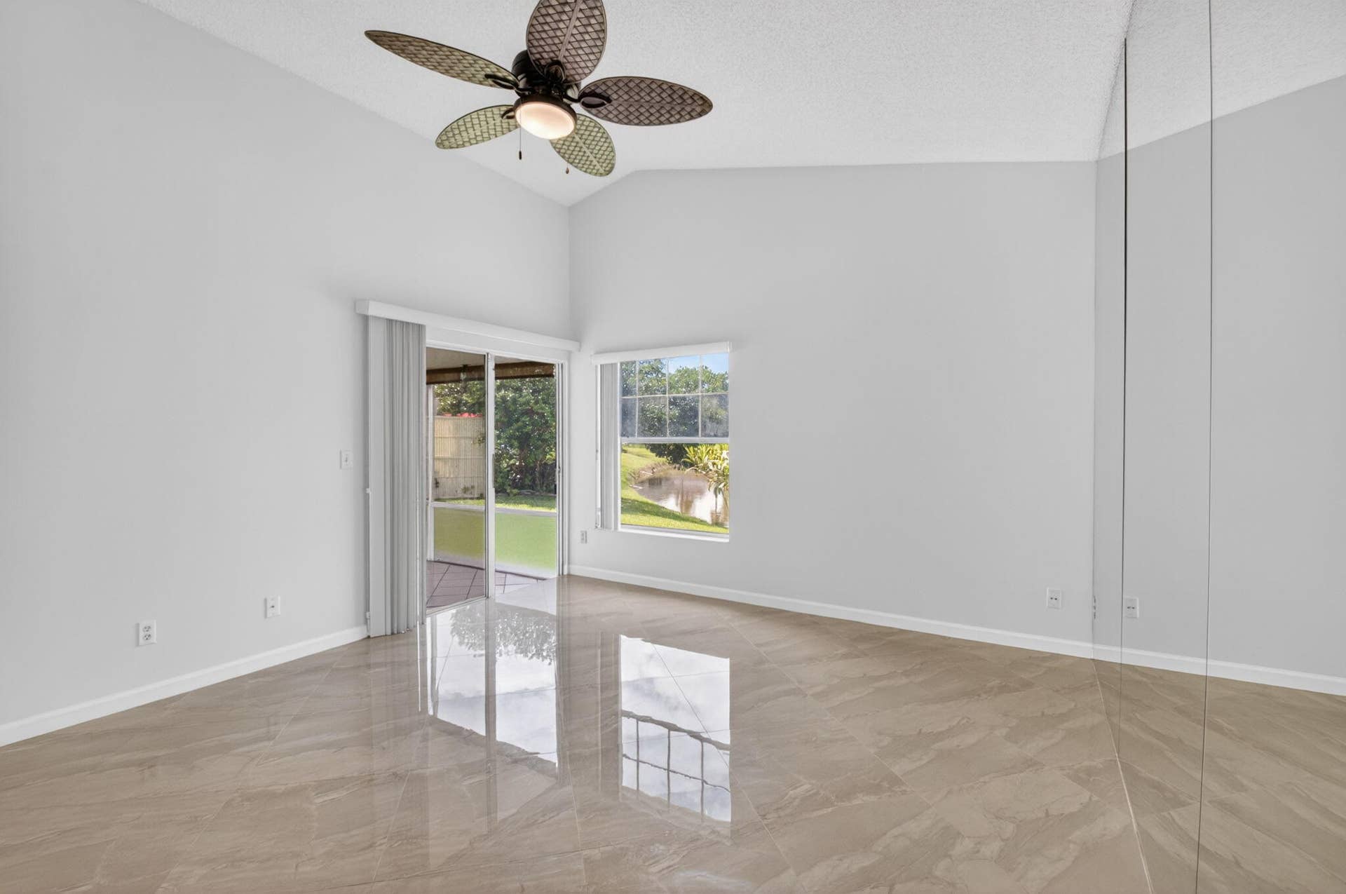 6413 Lansdowne Circle, Boynton Beach, FL 33472 Master Bedroom