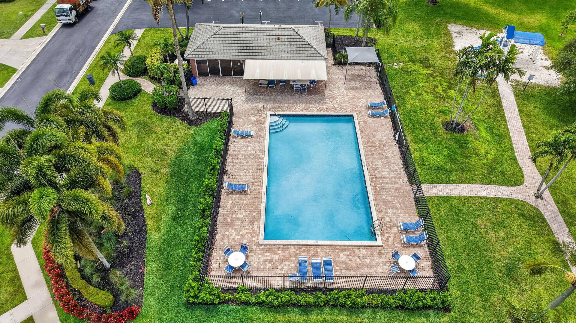 6413 Lansdowne Circle, Boynton Beach, FL 33472 Community Pool