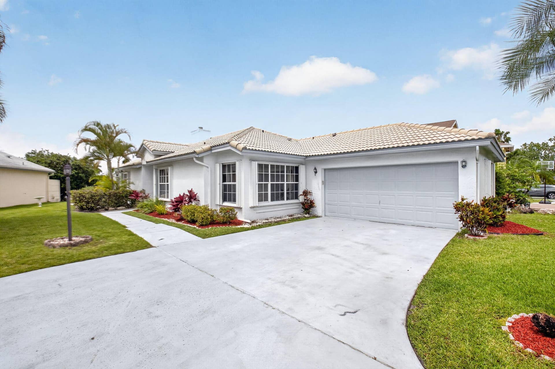 6413 Lansdowne Circle, Boynton Beach, FL 33472 Front