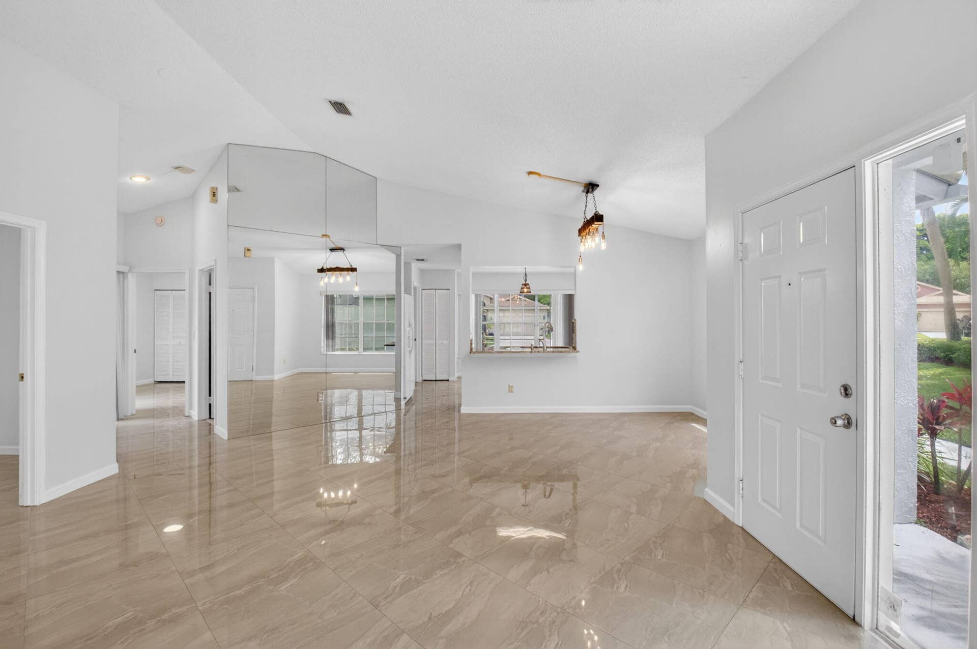 6413 Lansdowne Circle, Boynton Beach, FL 33472 View from living room