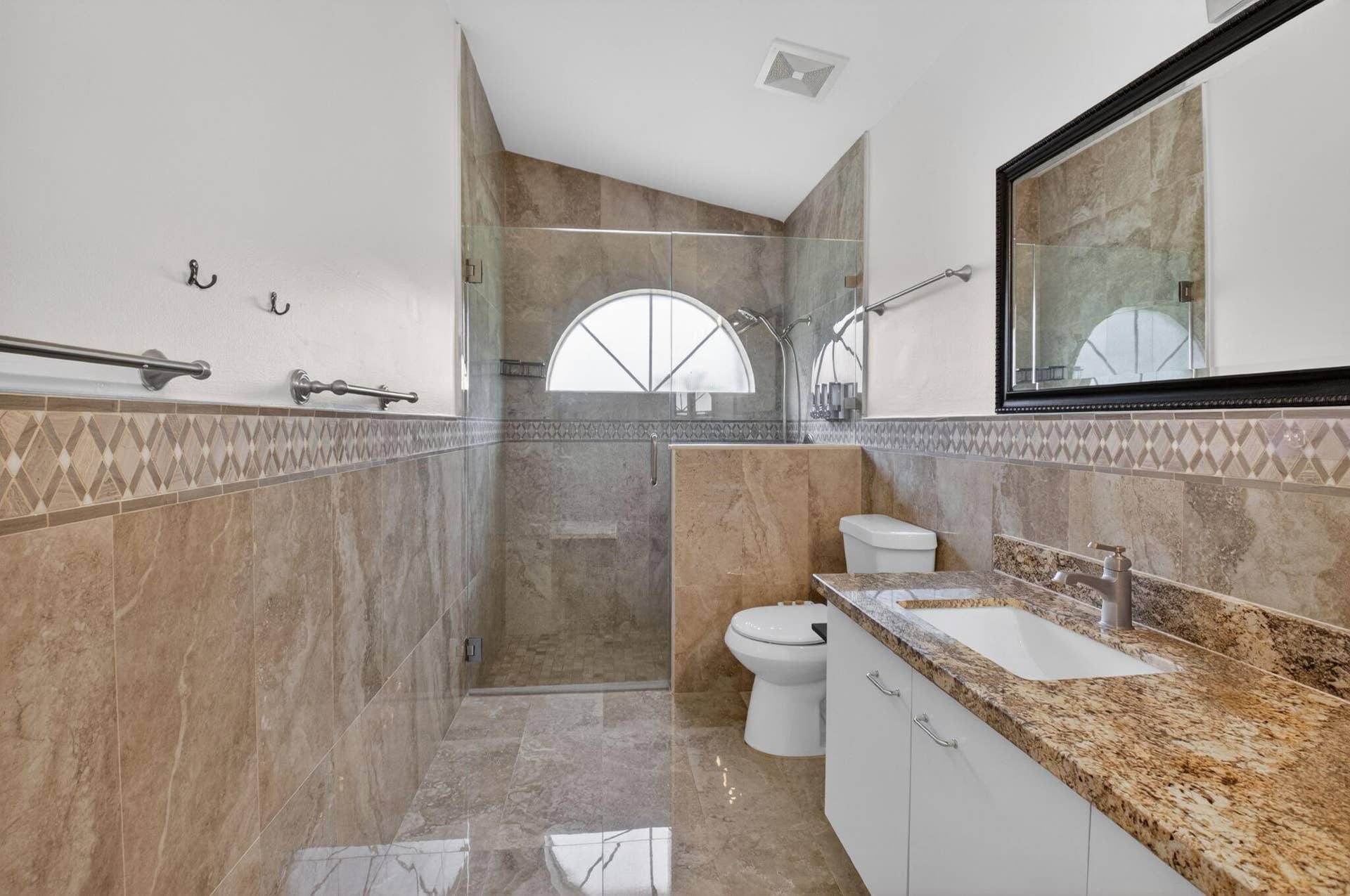6413 Lansdowne Circle, Boynton Beach, FL 33472 Master Bath