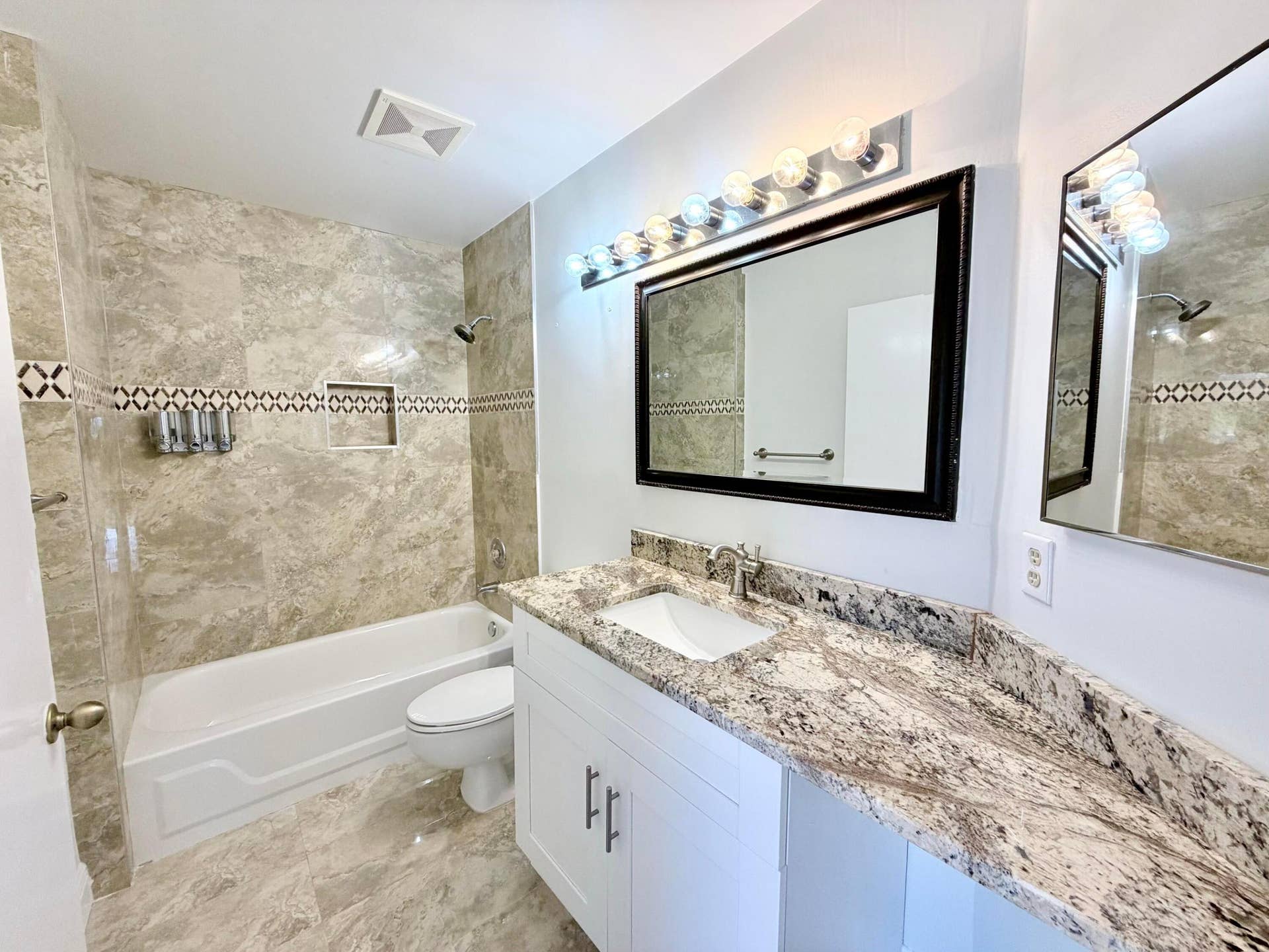 6413 Lansdowne Circle, Boynton Beach, FL 33472 Second Bathroom
