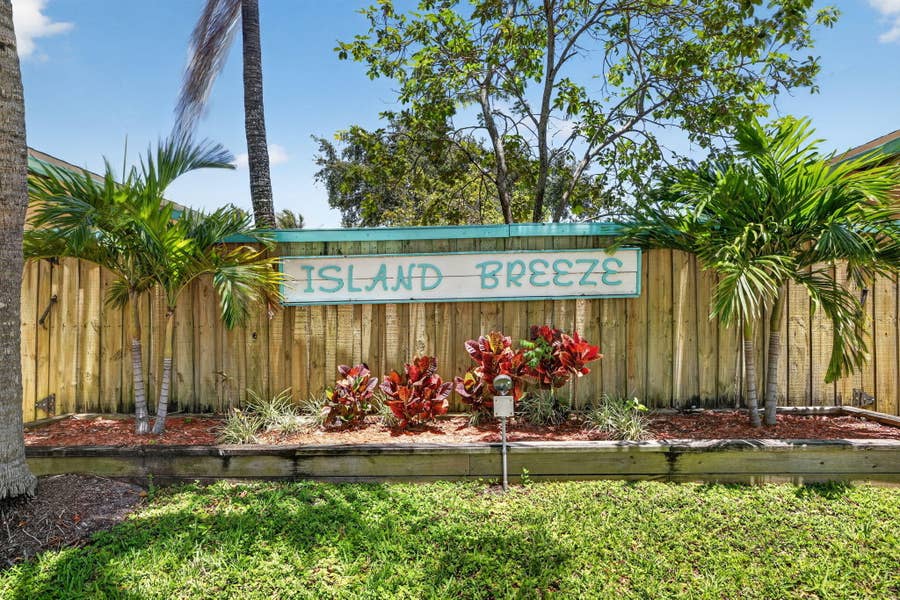 Property photo for 301 SW 16th Street, Fort Lauderdale, FL