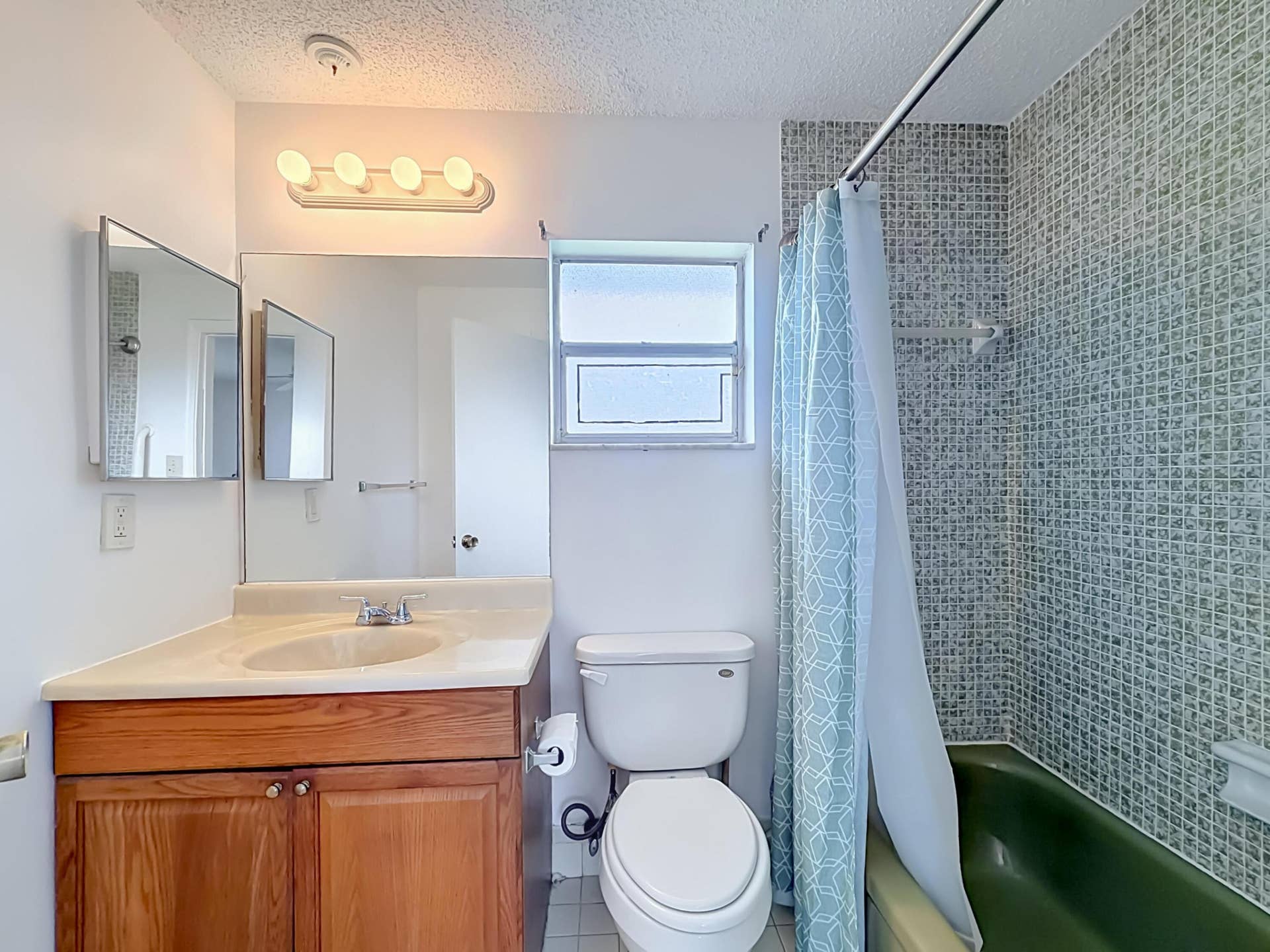 8504 NW 14th Street-46