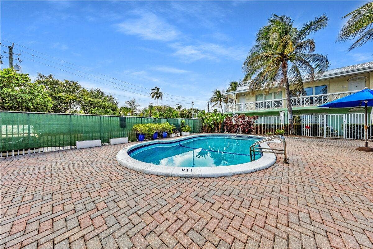 2124 NE 5th Avenue, #212, Wilton Manors, FL 33305 28-306A4404