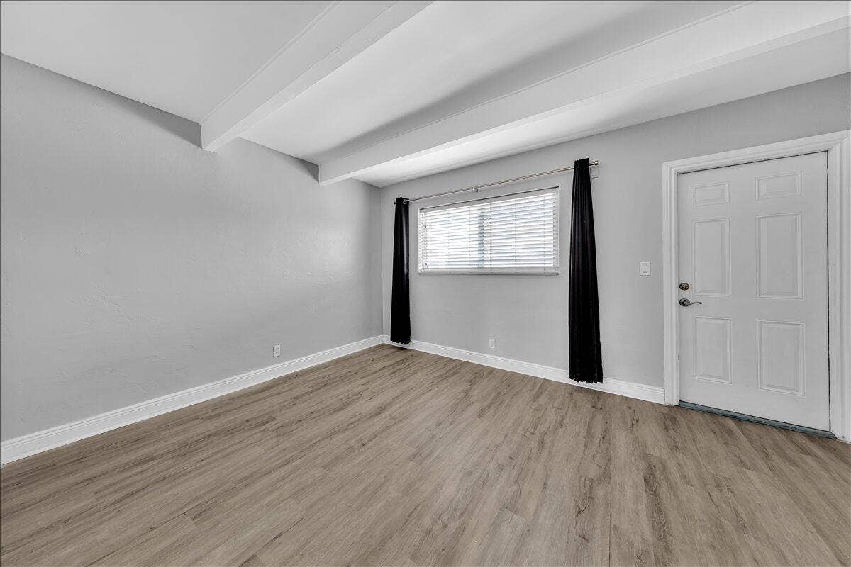 2124 NE 5th Avenue, #212, Wilton Manors, FL 33305 21-306A4383