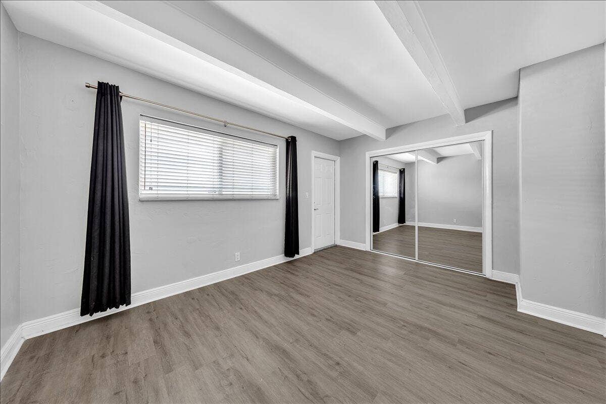 2124 NE 5th Avenue, #212, Wilton Manors, FL 33305 25-306A4395