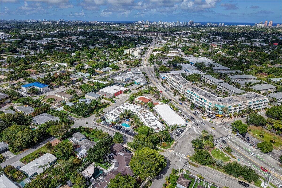 2124 NE 5th Avenue, #212, Wilton Manors, FL 33305 36-DJI_20260519165751_0085_D_6_D_7_D