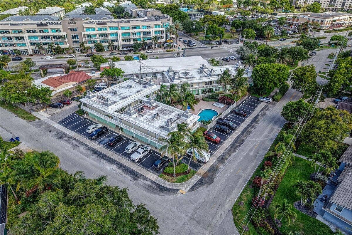 2124 NE 5th Avenue, #212, Wilton Manors, FL 33305 44-DJI_20260519170034_0115_D_6_D_7_D