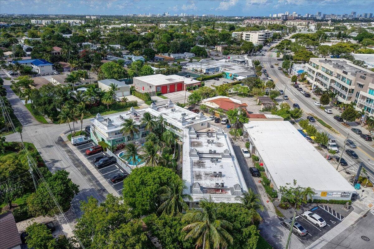 2124 NE 5th Avenue, #212, Wilton Manors, FL 33305 46-DJI_20260519170135_0124_D_5_D_6_D