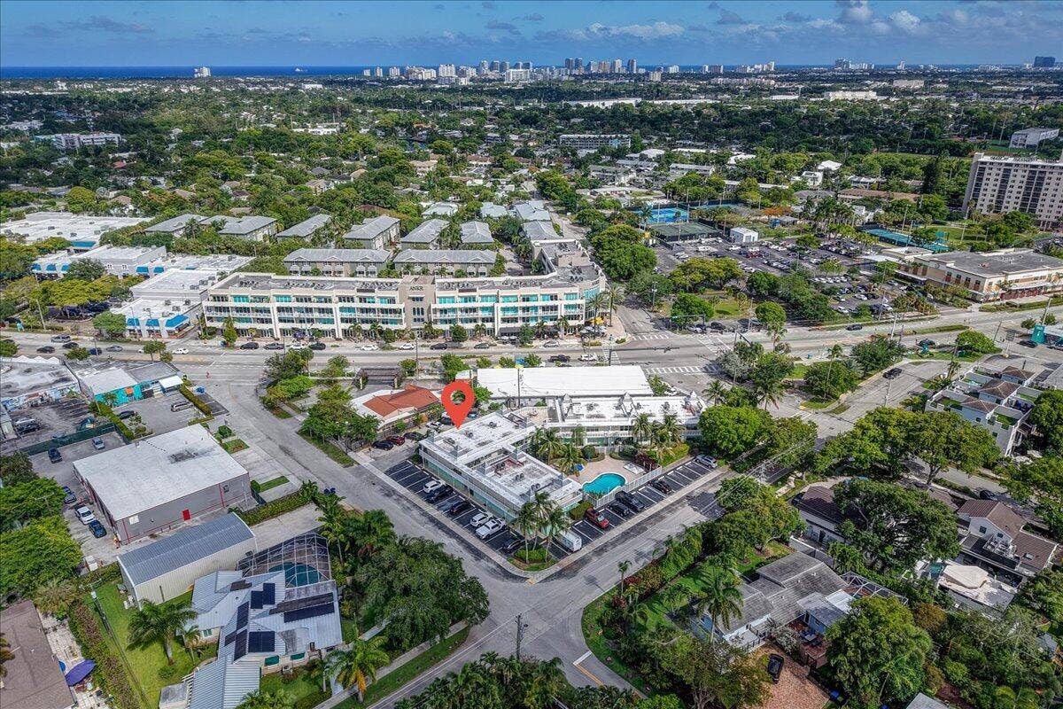 2124 NE 5th Avenue, #212, Wilton Manors, FL 33305 33-DJI_20260519165712_0076_D_7_D_8_D-Edi