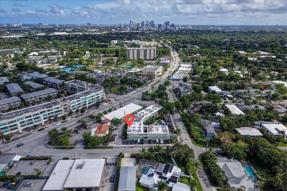 2124 NE 5th Avenue, #212, Wilton Manors, FL 33305 32-DJI_20260519165925_0106_D_7_D_8_D-Edi