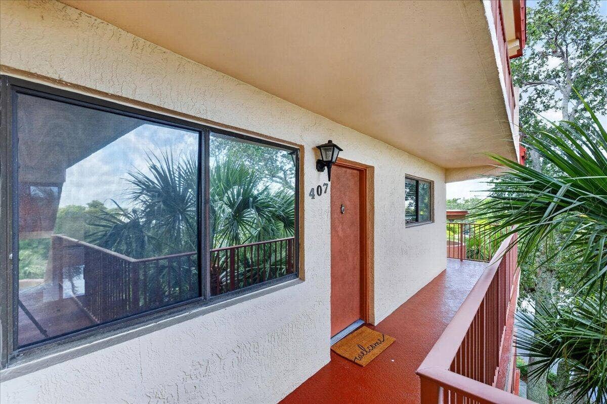 7451 NW 16th Street, #407, Plantation, FL 33313 30-8I8A0878