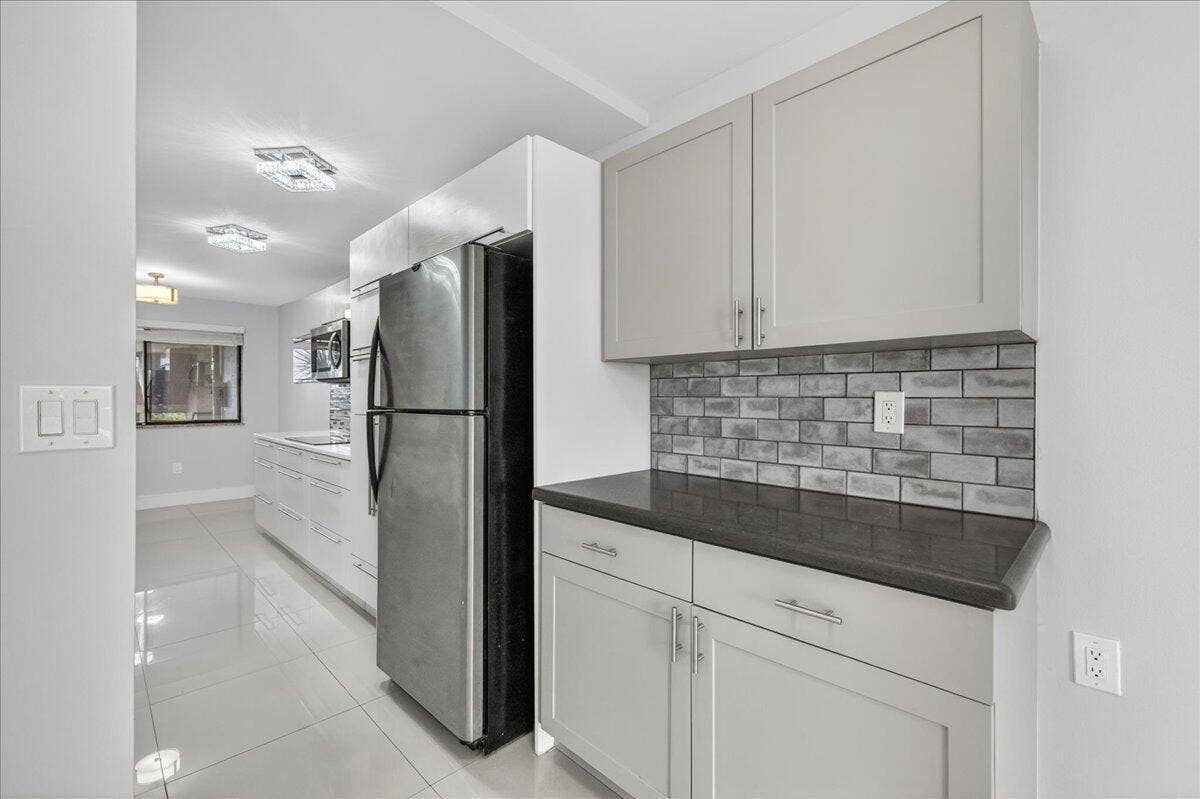 7451 NW 16th Street, #407, Plantation, FL 33313 08-8I8A0754