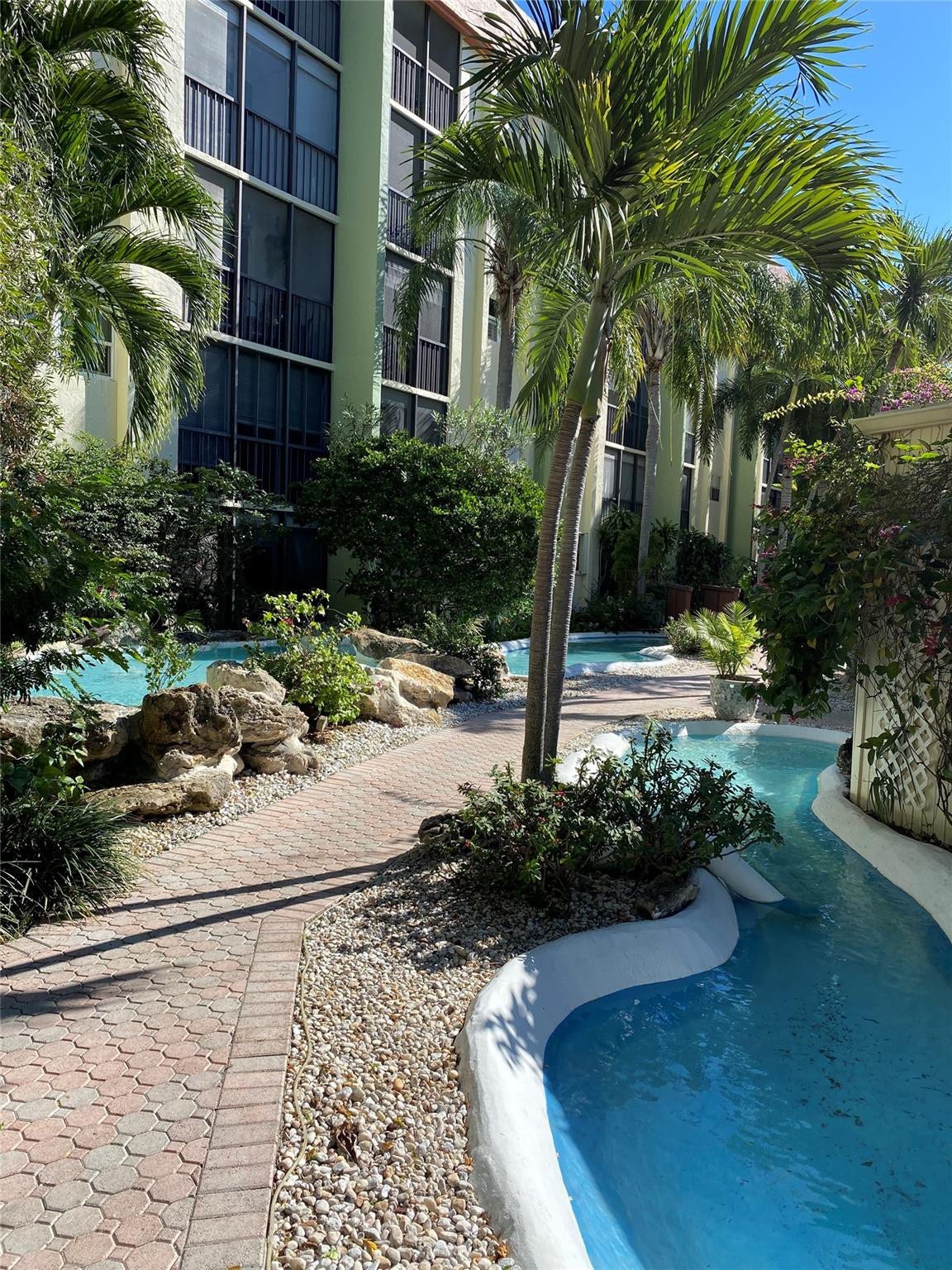 5300 NE 24th Terrace, #211c, Fort Lauderdale, Fort Lauderdale, FL 33308 lovley courtyard with wither falls and lazy rivers
