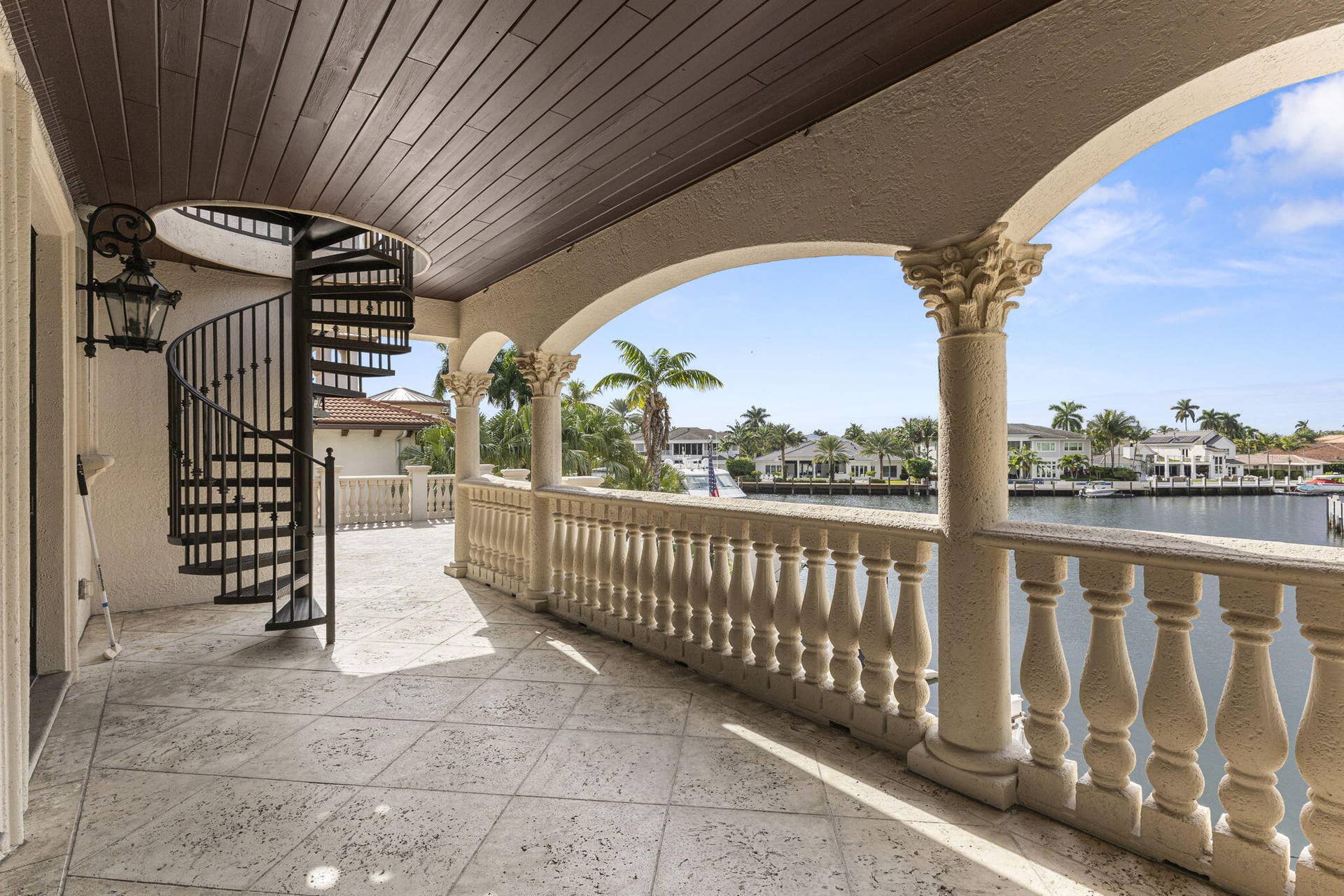 3131 NE 27TH Avenue, Lighthouse Point, FL 33064 36-web-or-mls-AR Media 36