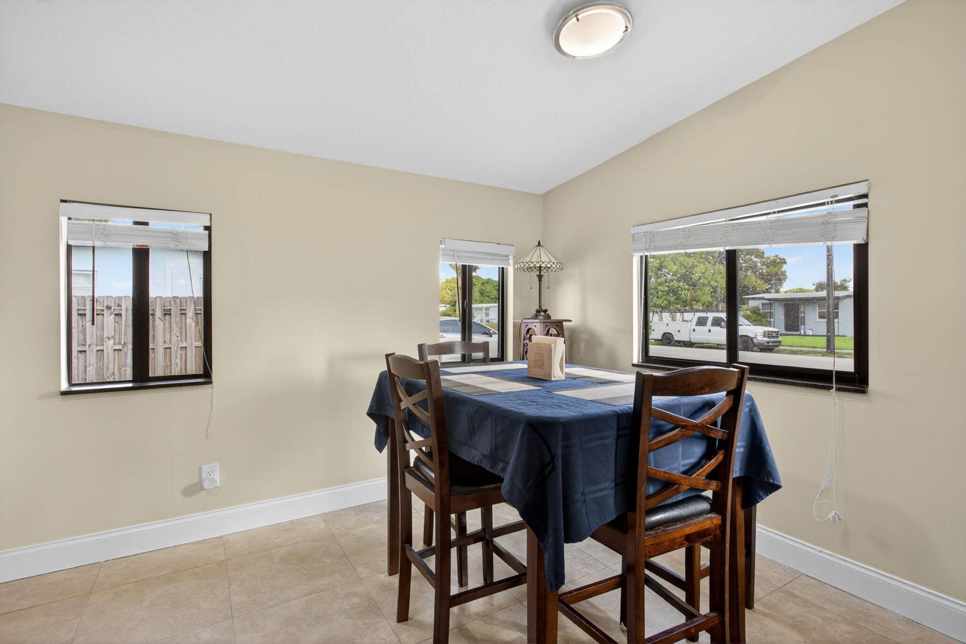 27-web-or-mls-1914-6521