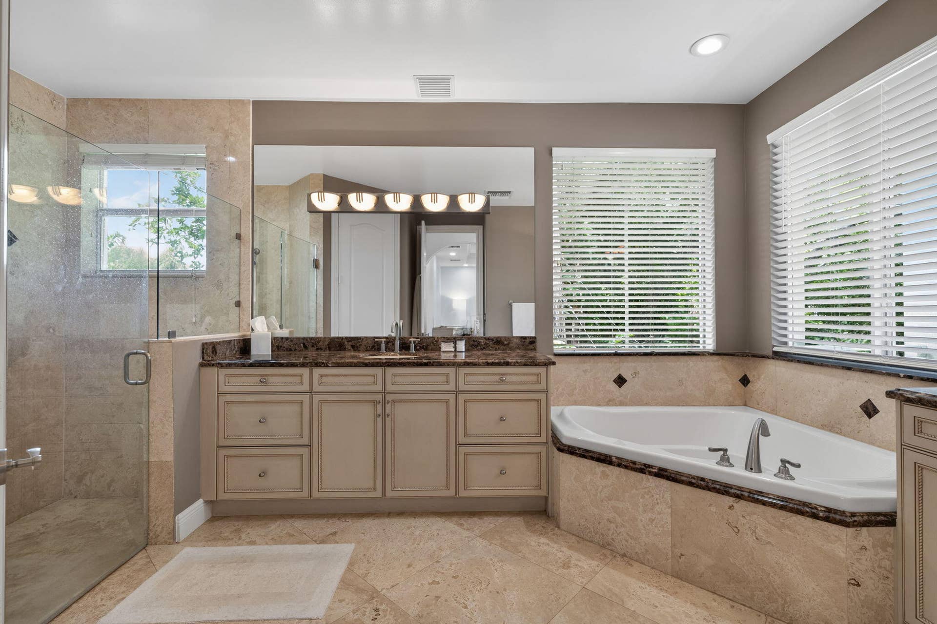 2844 NE 26th Avenue, Lighthouse Point, FL 33064 50-web-or-mls-DSC05932