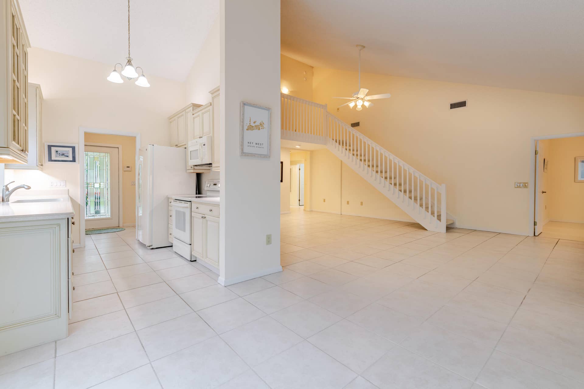 25 Kitchen and Living